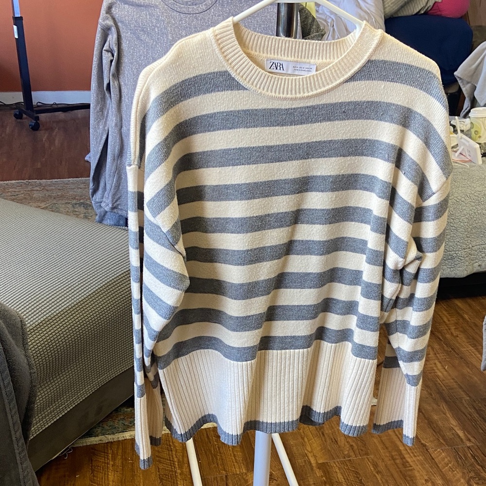 Zara Cream and Gray Striped Knit Sweater
